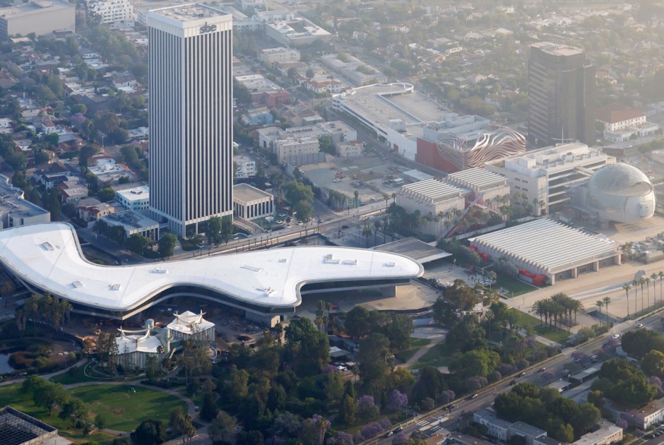Aerial view of LACMA buildings, including David Geffen Galleries in context of Miracle Mile. Photograph by Iwan Baan, courtesy of LACMA