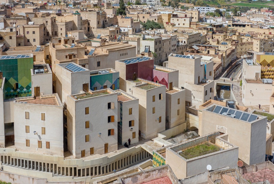 Renovación de la Plaza Lalla Yeddouna por Yassir Khalil Studio / Mossessian Architecture. Fotografía por Amine Houari, cortesía de Aga Khan Trust for Culture Renovación de la Plaza Lalla Yeddouna por Yassir Khalil Studio / Mossessian Architecture. Fotografía por Amine Houari, cortesía de Aga Khan Trust for Culture
