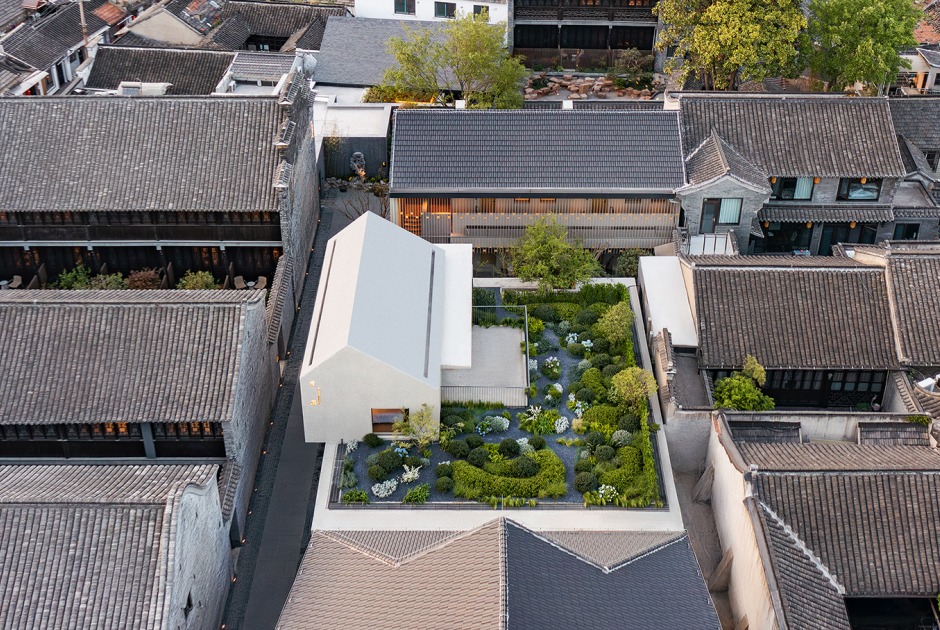 Jiangnan house Yangzhou Guangling por B.L.U.E architecture studio. Fotografía por XIA ZHI Pictures