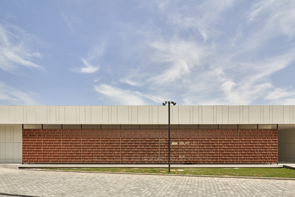 Edificio para ECYL y SEPE por Marcos Rico Arquitectos. Fotografía por Javier Bravo