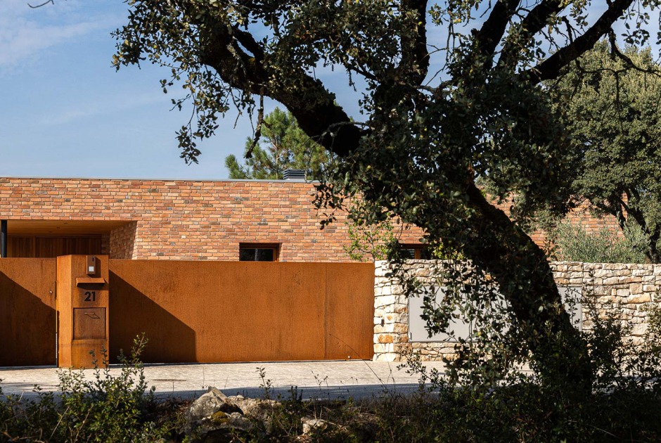 House in Lameira by João Pedro Pedrosa. Photograph by Ivo Tavares Studio