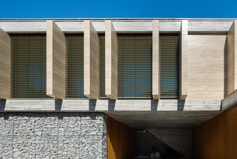 Habitação CL by Artequitectos. Photograph by Ivo Tavares Studio