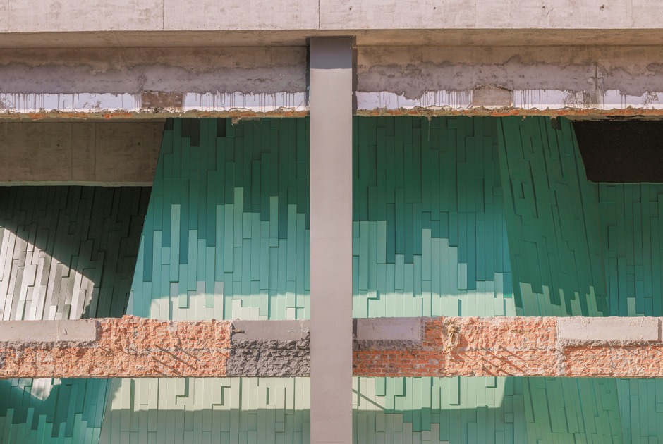 "Verdant Ridges" Theater by Wutopia Lab. Photograph by Guowei Liu