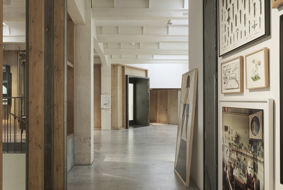 SOLO CSV por estudioHerreros. Fotografía por Luis Díaz Díaz