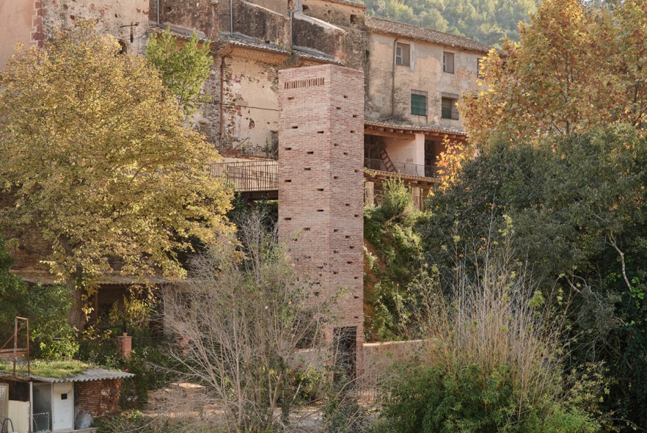 "Font del Rector" by Carles Enrich Studio. Photograph by Adrià Goula