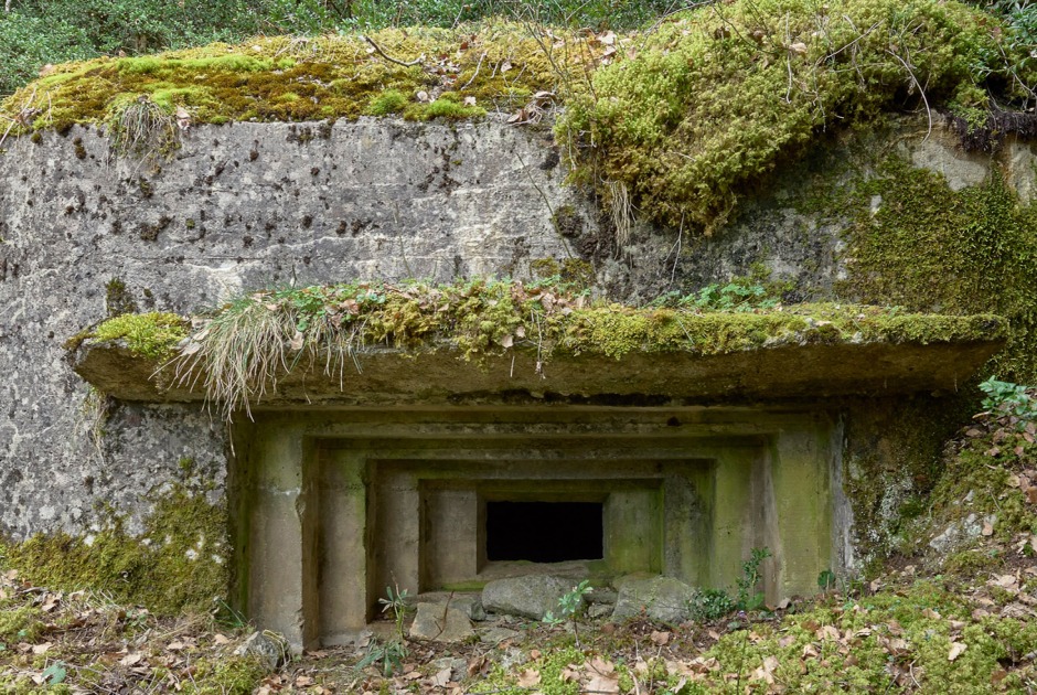 «Línea P. Los bunkers del Pirineo» por Iñaki Bergera. Fotografía cortesía de la Sala de exposiciones Diputación de Huesca