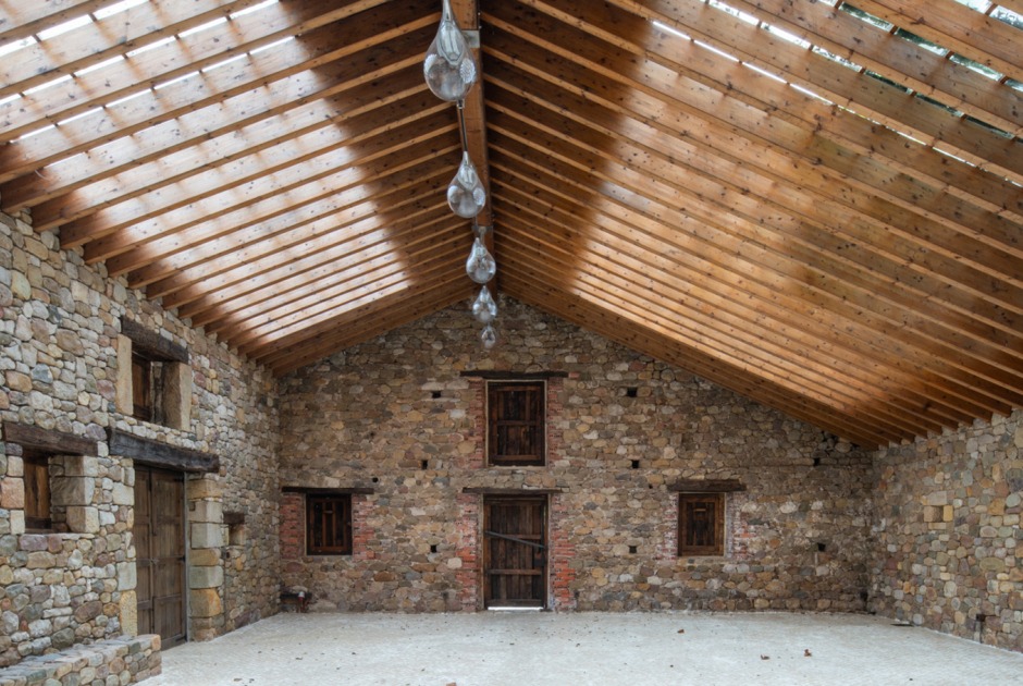 «Tejar Cielo». Pabellón de tejas de vidrio por Héctor Navarro + arkhitekton + Rodia Valladares + Ana María Flor. Fotografía por William Mulvihill