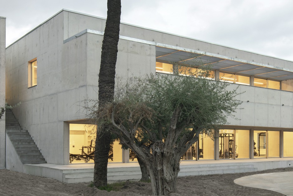 Former Fronton Renovation by Úbeda Valero. Photograph by Del Rio Bani