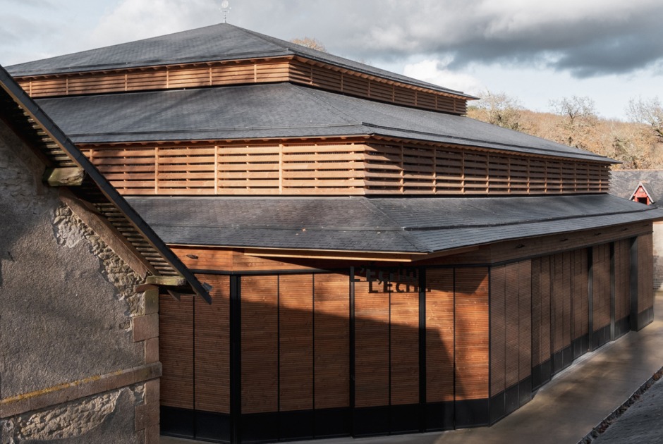 Sala Espectáculos Haras Nacional de Hennebont por K architectures. Fotografía por Yon de Poncins