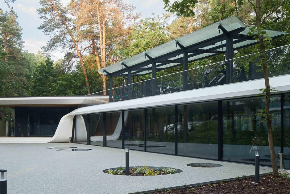 Garaje para colección de automóviles por Atrium. Fotografía cortesía de Atrium 