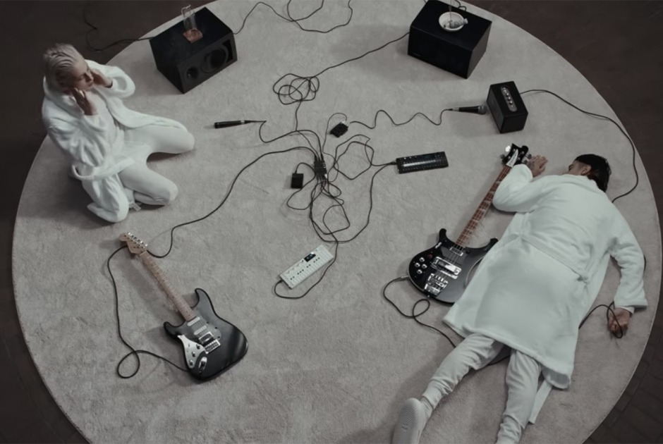 «FREE SPIRITS (the film)» por CA7RIEL & Paco Amoroso