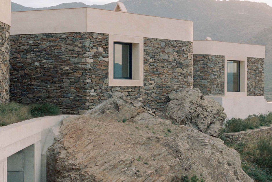 Casa Balma Murada por Mesura. Fotografía por Rory Gardiner