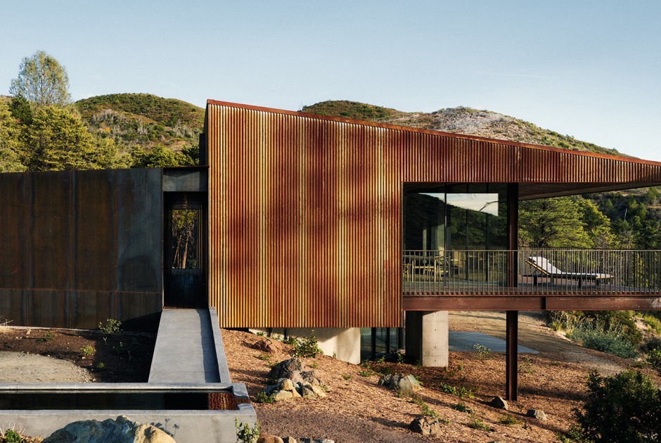 Pine Flat by Faulkner Architects. Photograph by Joe Fletcher