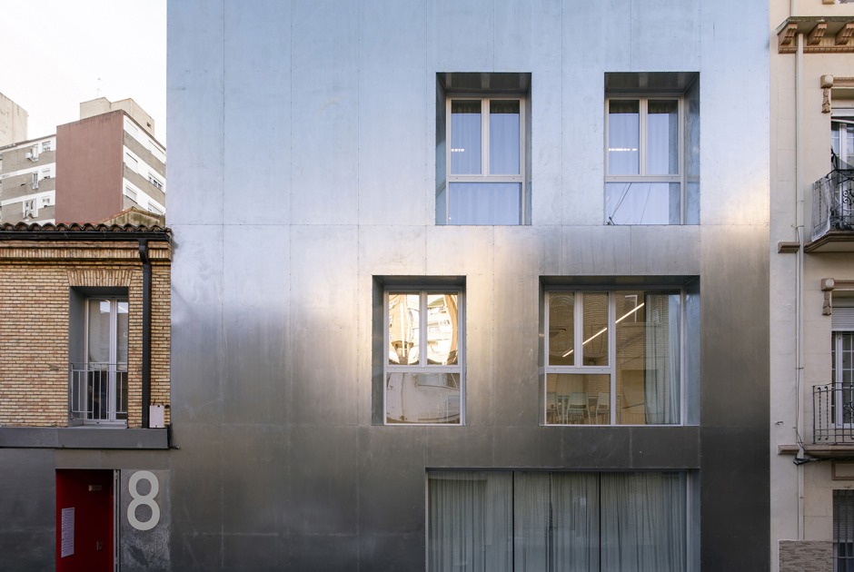 Stanbrook Training Centre Expansion by Grávalosdimonte Arquitectos. Photograph by Alex Sahún, Alberto Casas