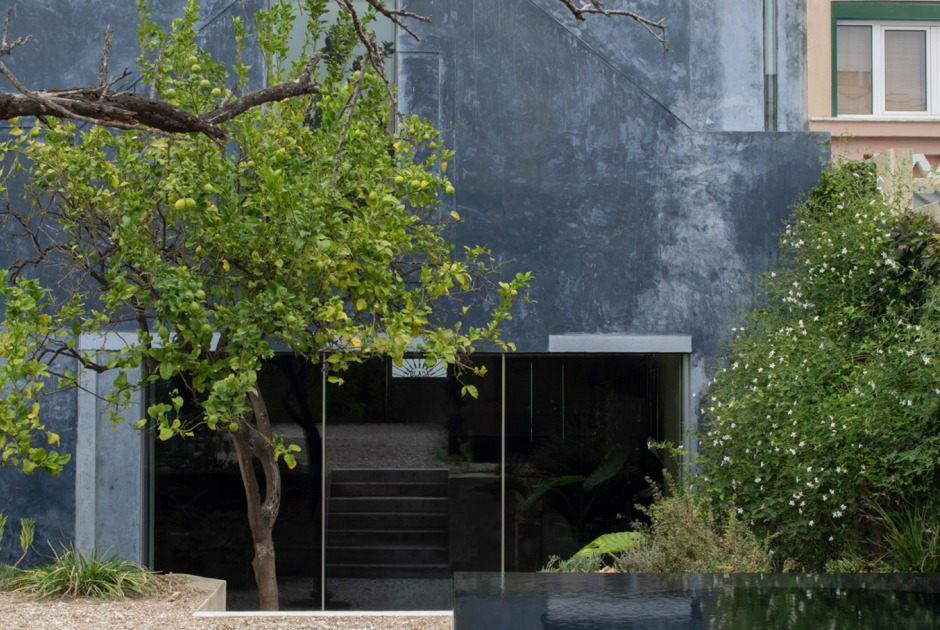 Blue house by extrastudio. Photograph by Mikael Olsson