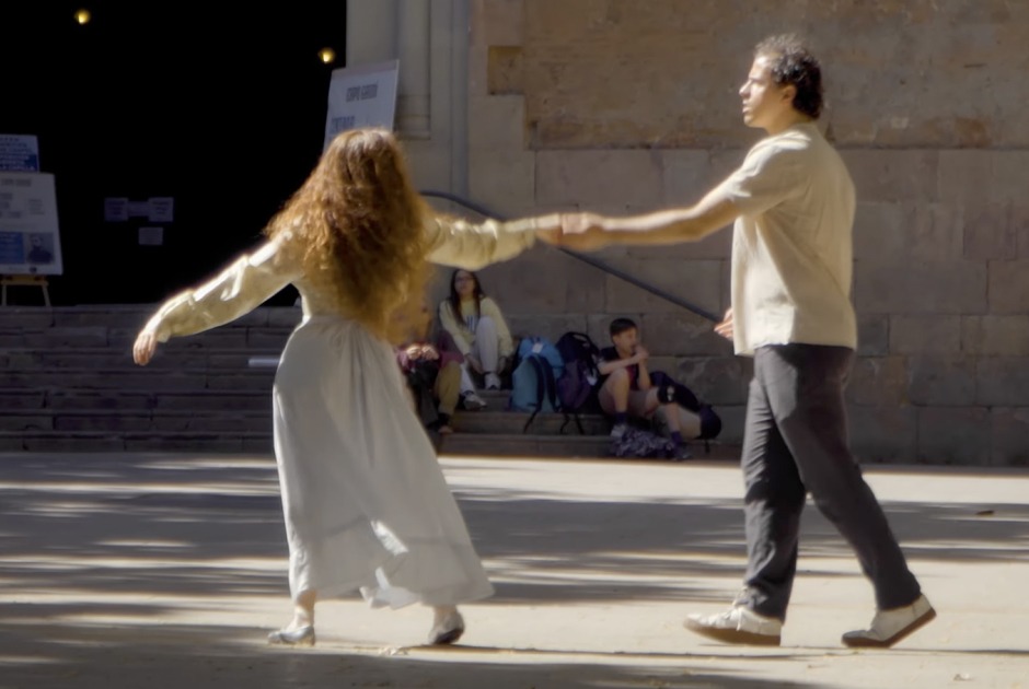 «Waltz Romance» por Leon Guallart 