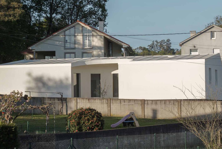 Cecebre House by Sinaldaba. Photograph by Luís Díaz Díaz.
