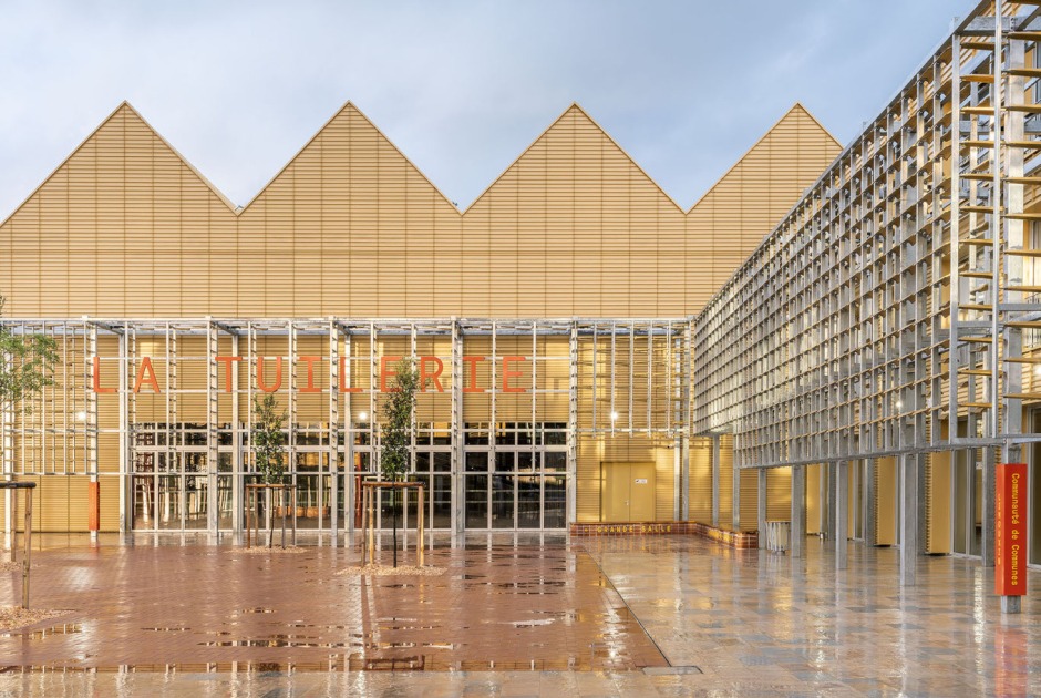 "La Tuilerie" Cultural Centre by Ferrier Marchetti Studio. Photograph by Luc Boegly