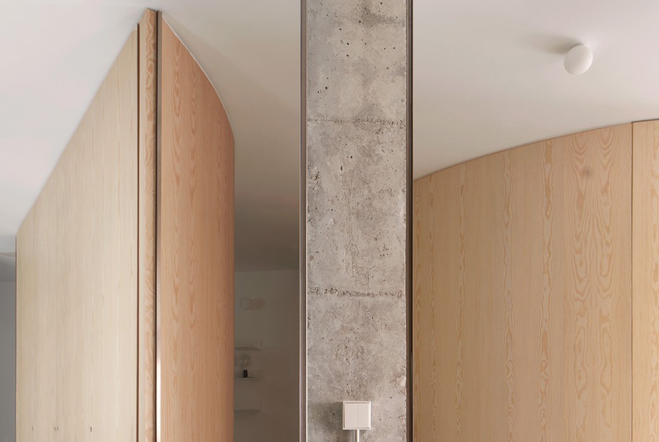 Reforma de vivienda Argumosa por MAIO Architects. Fotografía por José Hevia 
