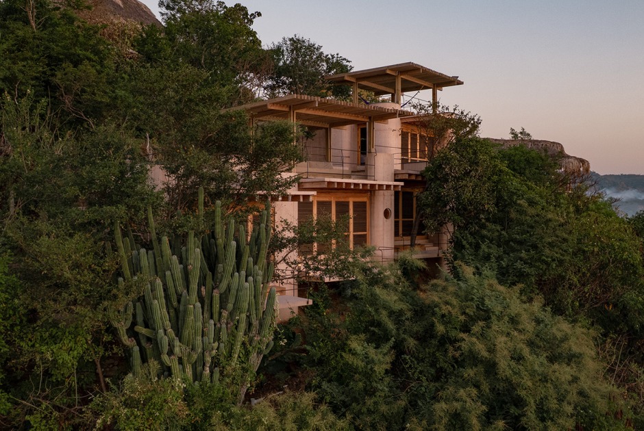 Ten feet House by Studio Font. Photograph by Alber Studio