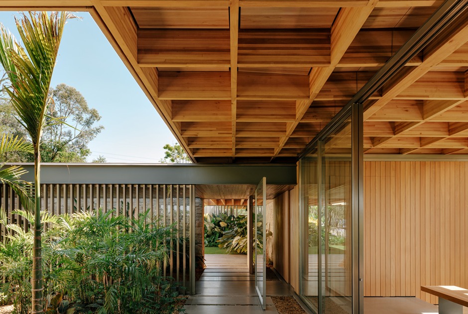 "Casa Colmeia" by Sabella Arquitetura. Photograph by Fran Parente 