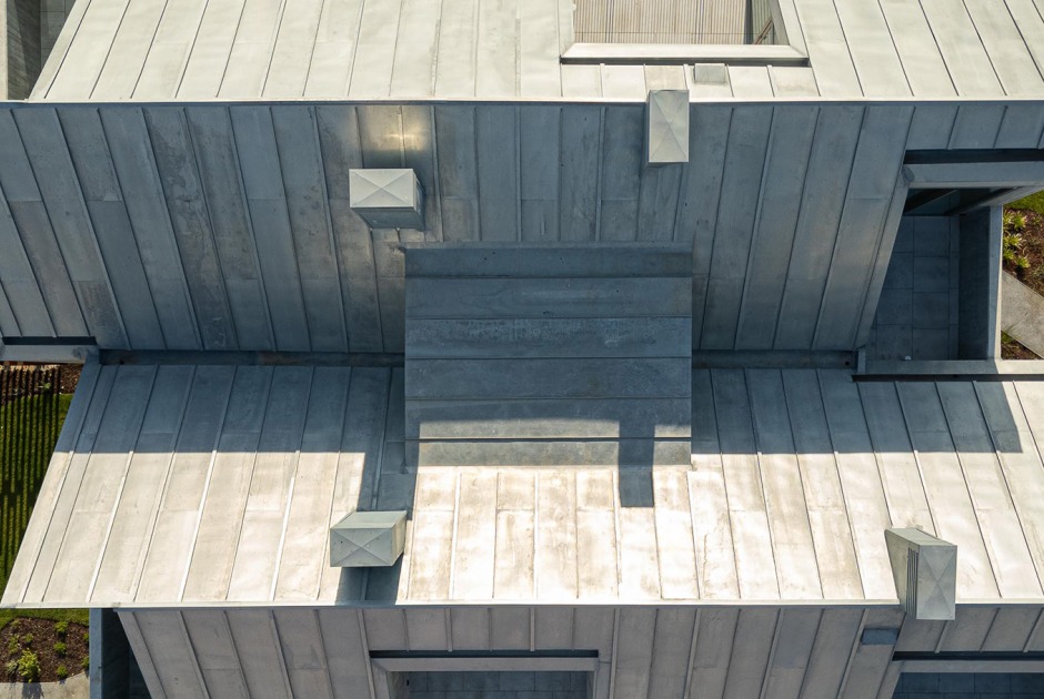 "The Frame" by ARX Portugal + BOOST Studio. Photograph by Ivo Tavares Studio