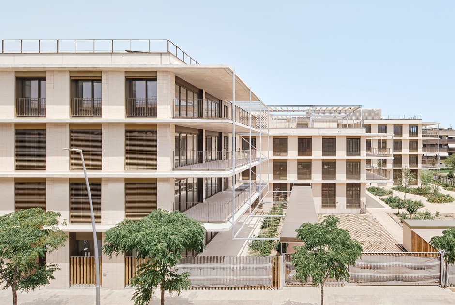 Josefa Puigpelat "Teresina" Residence by Coll-Leclerc. Photograph by José Hevia