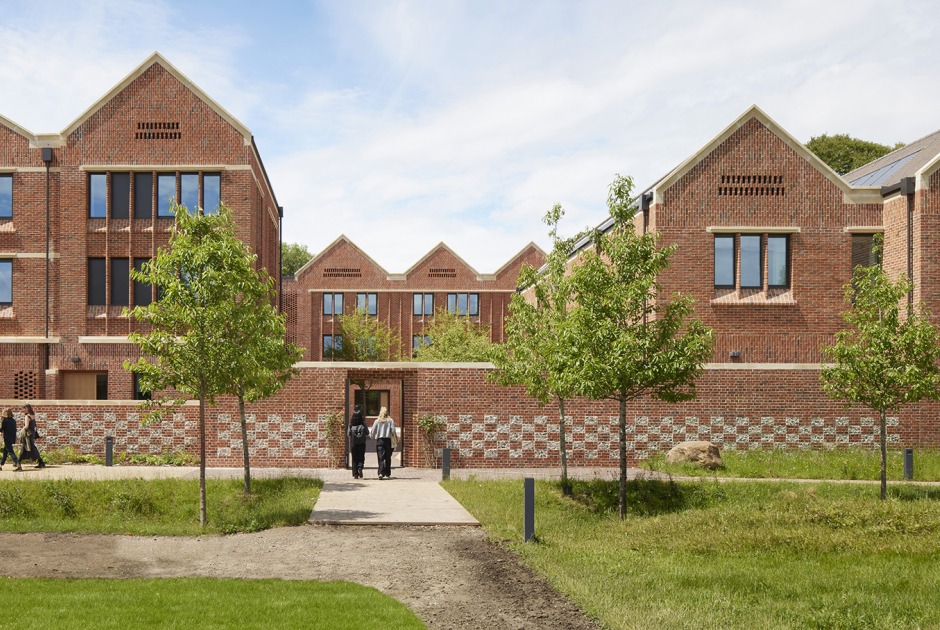 Primeras residencias femeninas en Winchester College por Stanton Williams. Fotografía por Jack Hobhouse
