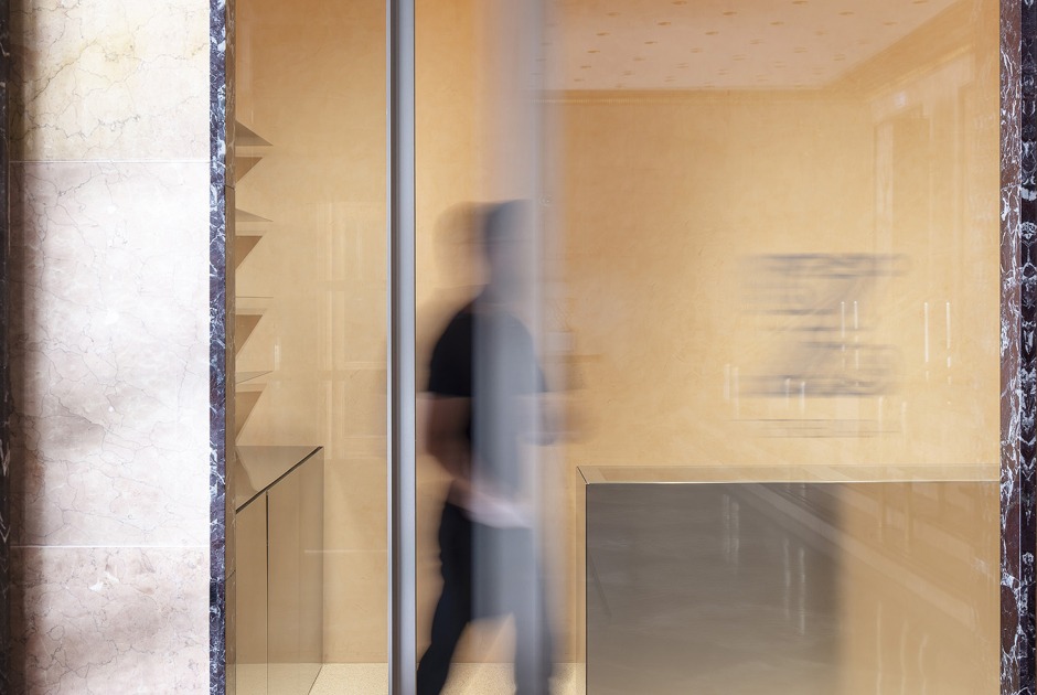 New Shop for the Teatro de la Zarzuela in Madrid by Donaire Milans Arquitectos. Photograph by Juan Baraja 