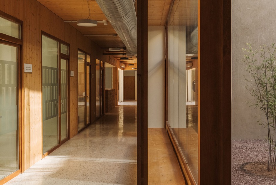 Son Ferriol health center by Laboqueria Arquitectura + Munarq. Photograph by Ricard López