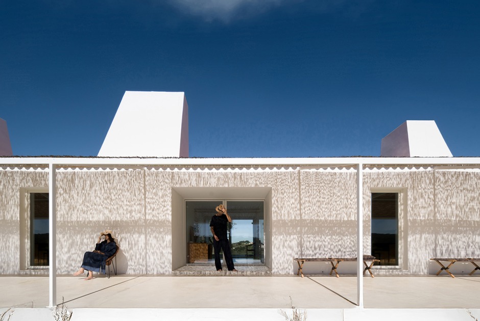 Monte Alvo House by NOZ Arquitectura. Photograph by Fernando Guerra