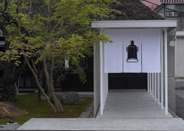 Renovation Project of an old house with thatched roof by Shotaro Oshima. Photograph by S.Kaimai