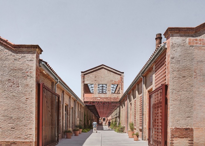 Rehabilitation of the Vapor Cortès - Prodis 1923 by Harquitectes. Photograph by Adrià Goula