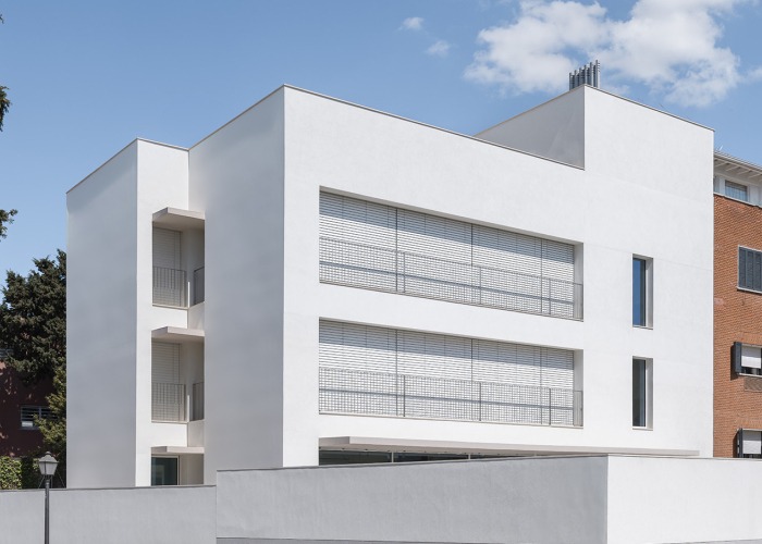 Three dwellings in the Colonia El Viso by Riaño Arquitectos, GCA Architects. Photograph by Imagen Subliminal