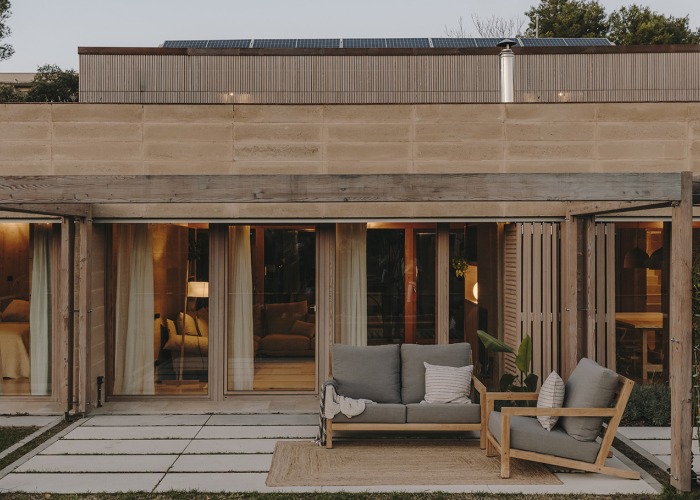Casa Serra d’Ordal por Slow Studio. Fotografía por Salva López