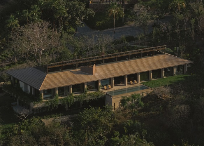 Casa Kupuri por Central de Arquitectura + Módica Ledezma. Fotografía por Zaickz Moz
