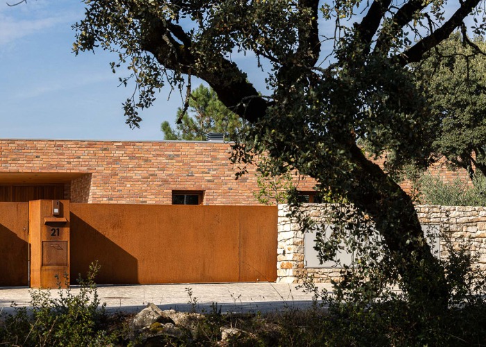 Casa en Lameira por João Pedro Pedrosa. Fotografía por Ivo Tavares Studio