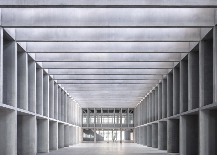 Facultad de Turismo por Vaillo +Architects. Fotografía por Rubén Pérez Bescós