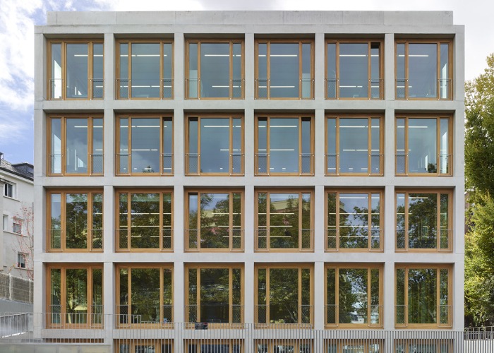 Facultad de Derecho CEU San Pablo por José María Sánchez Arquitectos. Fotografía por Roland Halbe