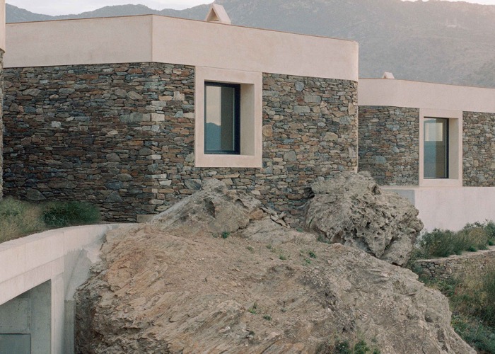 Casa Balma Murada por Mesura. Fotografía por Rory Gardiner