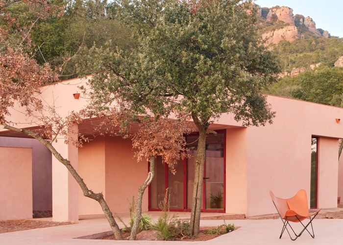 "Casa Sota la Mola" by Twobo. Photograph by José Hevia