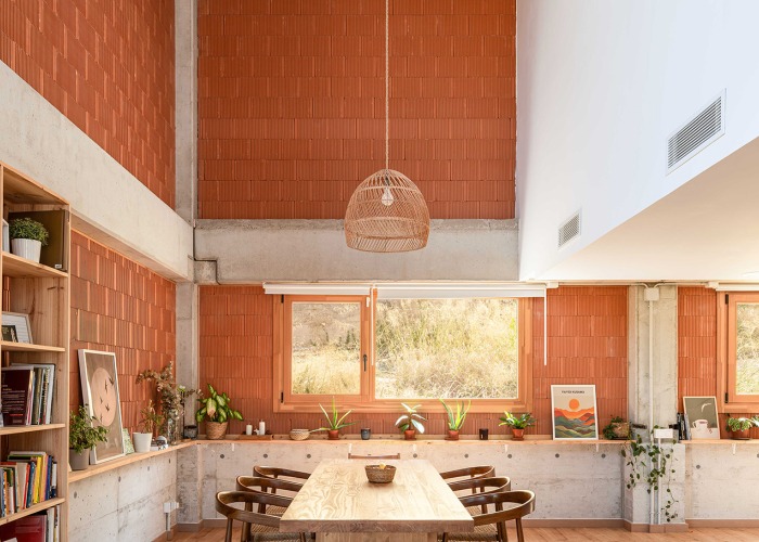 Casa Arlo por Luis Royon Barea + Andreu Arévalo Llàcer. Fotografía por Lluís Bort