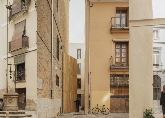Viciana Building by José Fernández-Llebrez. Photograph by Alejandro Gómez Vives