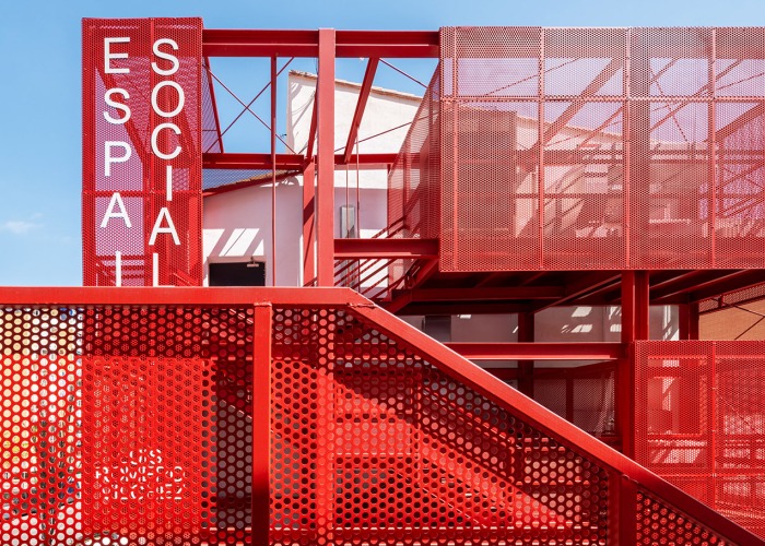 Rehabilitation of buildings for Social Space in the Campoamor neighborhood by Antonio Galiano Garrigós. Photograph by David Frutos 