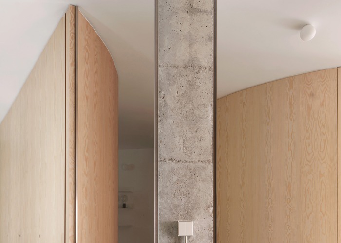 Reforma de vivienda Argumosa por MAIO Architects. Fotografía por José Hevia 
