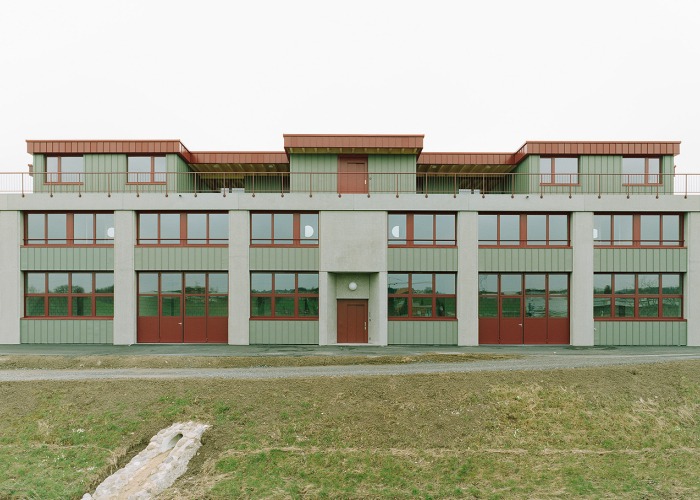 Edificio de uso mixto en Forel por Samir Alaoui Architects Sàrl. Fotografía por Rasmus Norlander