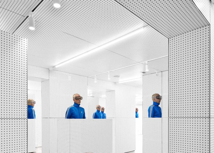 EDLM-IDLM por Studio Jean Verville architects. Fotografía por Maxime Brouillet
