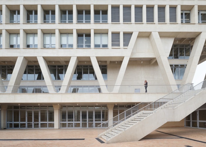 Fundación Universitaria Compensar por Bermúdez Arquitectos. Fotografía por Javier Agustín Rojas