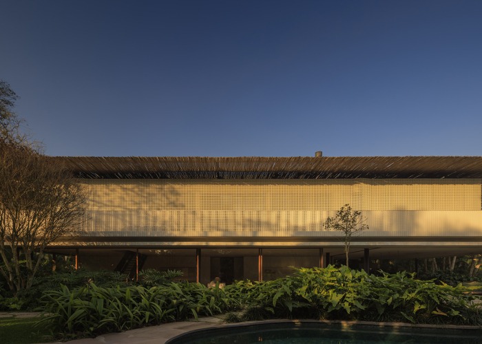 Casa Biribinhas por MK27. Fotografía por Fernando Guerra