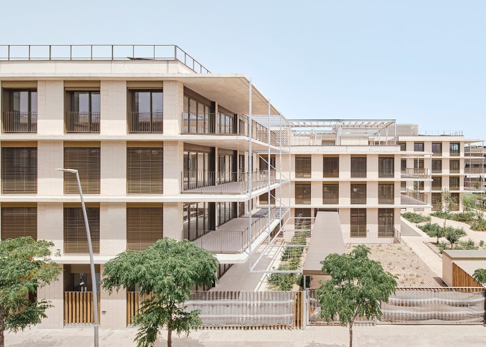 Residencia Josefa Puigpelat «Teresina» por Coll-Leclerc. Fotografía por José Hevia